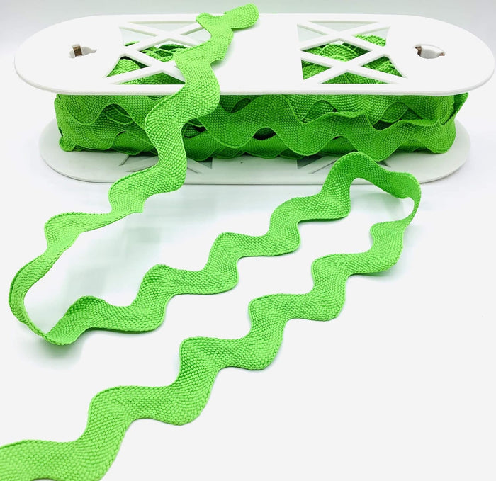 Lime Jumbo Ric Rac – 1-3/8
