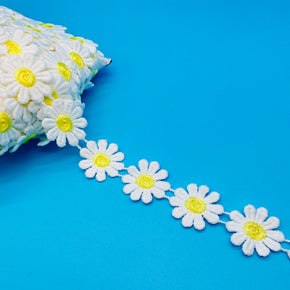White/Yellow 1-1/4" Daisy Venice Lace - 5 Yards