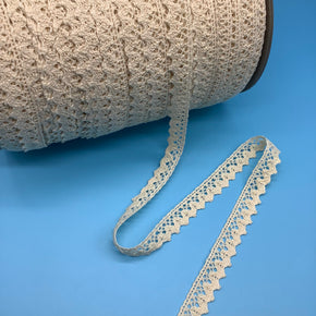 Natural 5/8" 100% Cotton Cluny with Zig Zag Scallop - 15 Yards