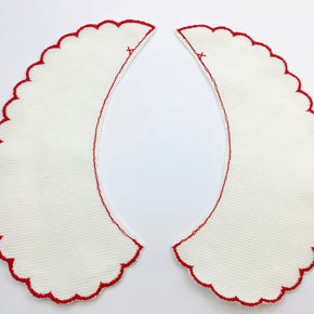 Eggshell Pique Collar with Red Scallop